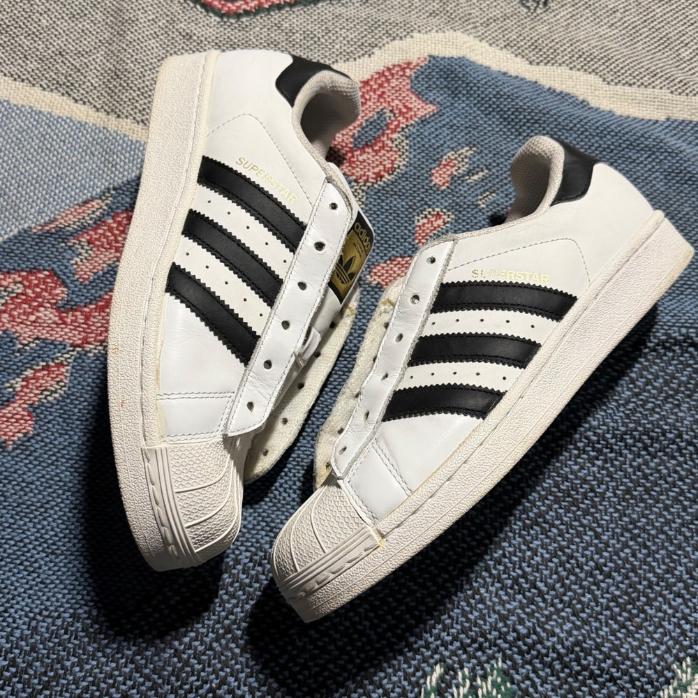 Adidas Superstar White Black Gold C77154 Mens 7 Womens 8.5 Shell Toe No Laces
